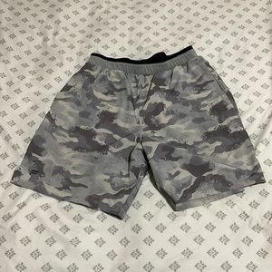 Fabletics Men’s shorts MD